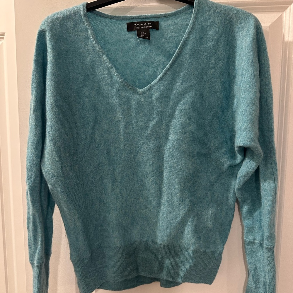 Baby Blue V-Neck cashmere Women's Sweater